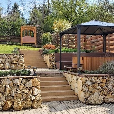 Paradise Apartmanhaz Эгер Экстерьер фото
