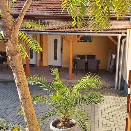 Paradise Apartmanhaz Эгер Экстерьер фото